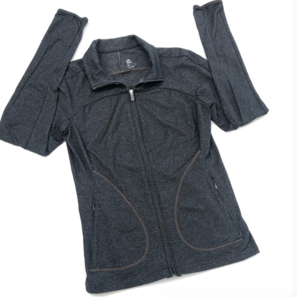 GAP FIT GRAY ZIP UP JACKET W/ ZIP UP POCKETS